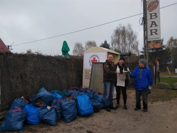 Akcja Śmiec OUT - czyli jak mieszkańcy Gminy Nowosolna wzięli sprawy sprzątania Parku Krajobrazowego Wzniesień Łódzkich w swoje ręce, źródło: Gmina Nowosolna